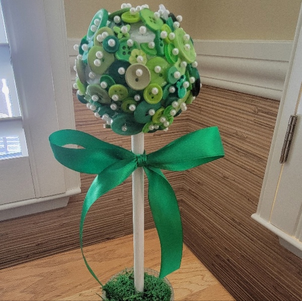 Green Button Topiary Decor